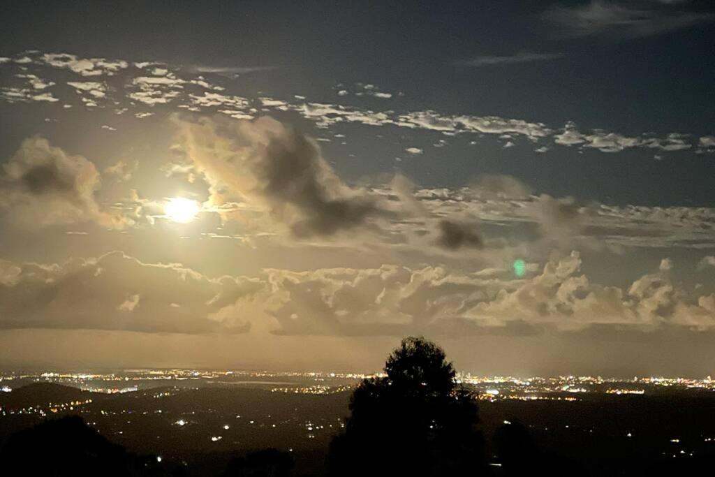 Villa Mountain Living With Ocean Views Mount Tamborine Exterior foto